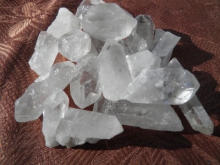 Surový (přírodní) křišťál
